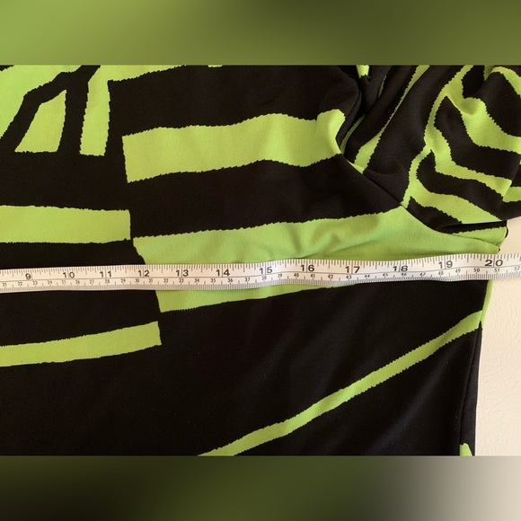 Frank Lyman Cardigan Slinky Open Front Black and Green 3/4 Sleeve - Picture 8 of 10